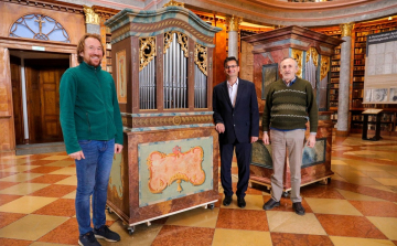 A barokk korba repít vissza a 250 éves pannonhalmi orgona